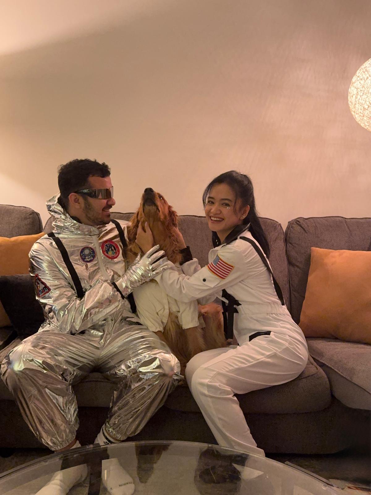 Astronaut costume photo with my dog at home